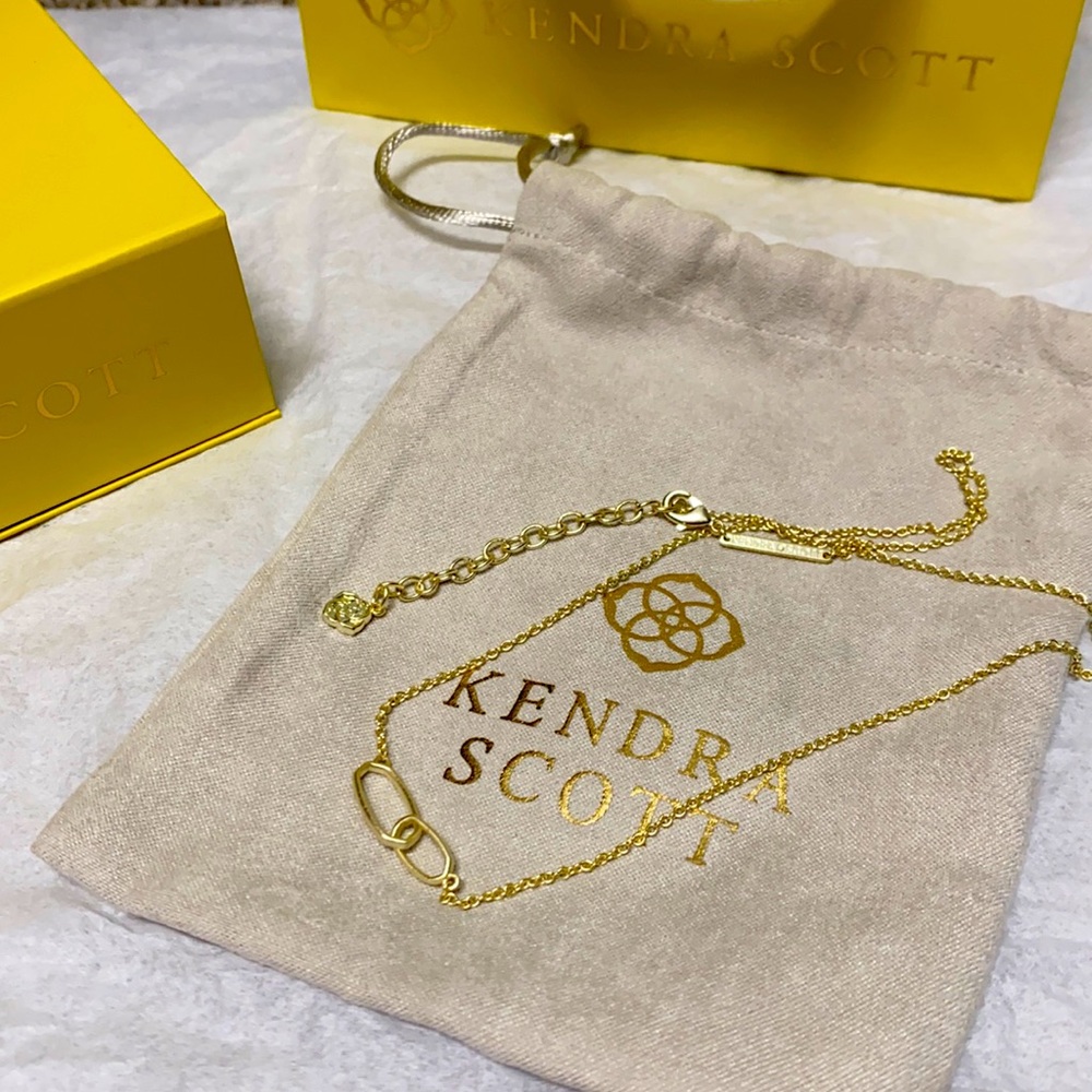 Kendra Scott gold Sawyer necklace